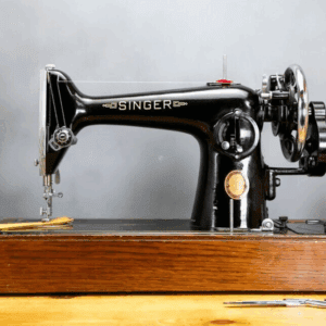 Excellent Vintage 1954 Singer 201k Heavy Duty Hand Crank Sewing Machine + Case